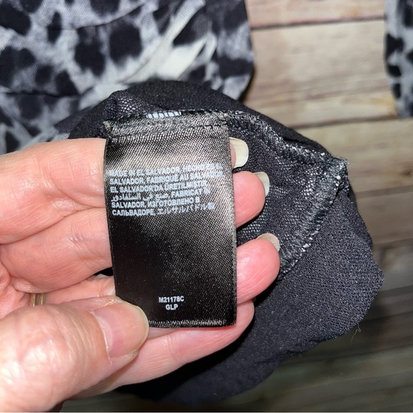 BEBE SHEER MESH TATOO CHEETAH PRINT SHIRT SIZE M ANIMAL B3 - Picture 5 of 6